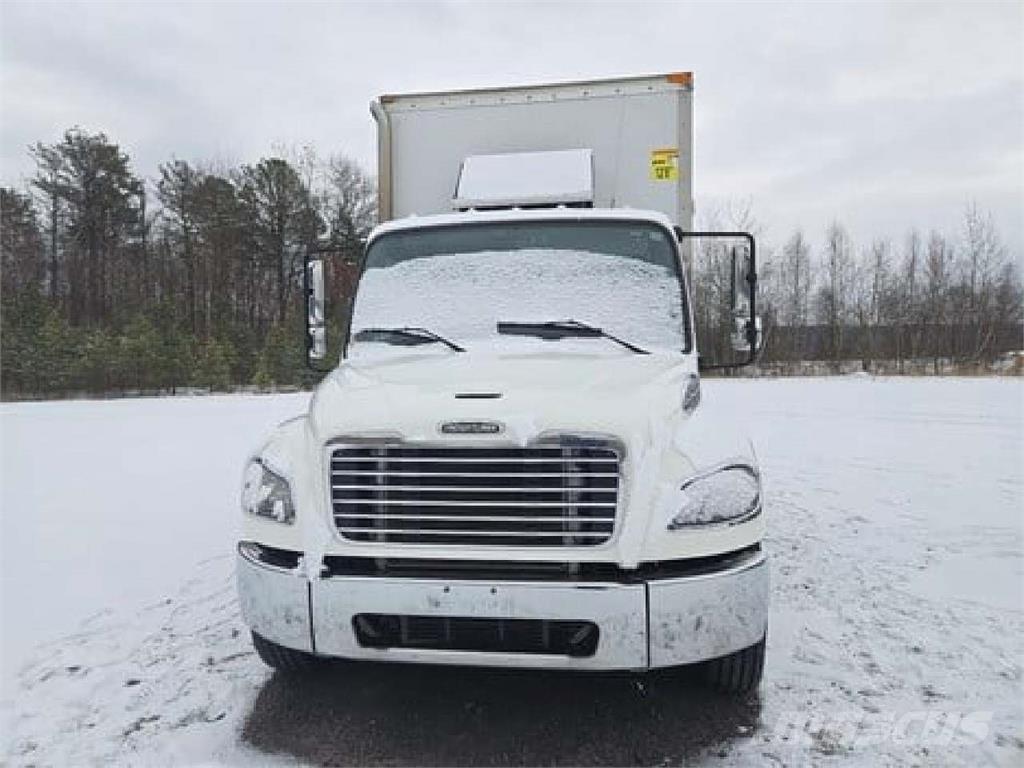 Freightliner M2-106 Грузовики-Фургоны