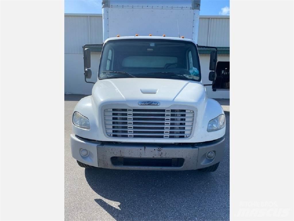 Freightliner M2 106 Грузовики-Фургоны