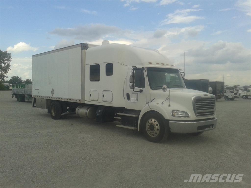 Freightliner M2-112 Грузовики-Фургоны