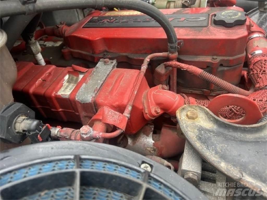 Freightliner M2106 Грузовики для доставки напитков