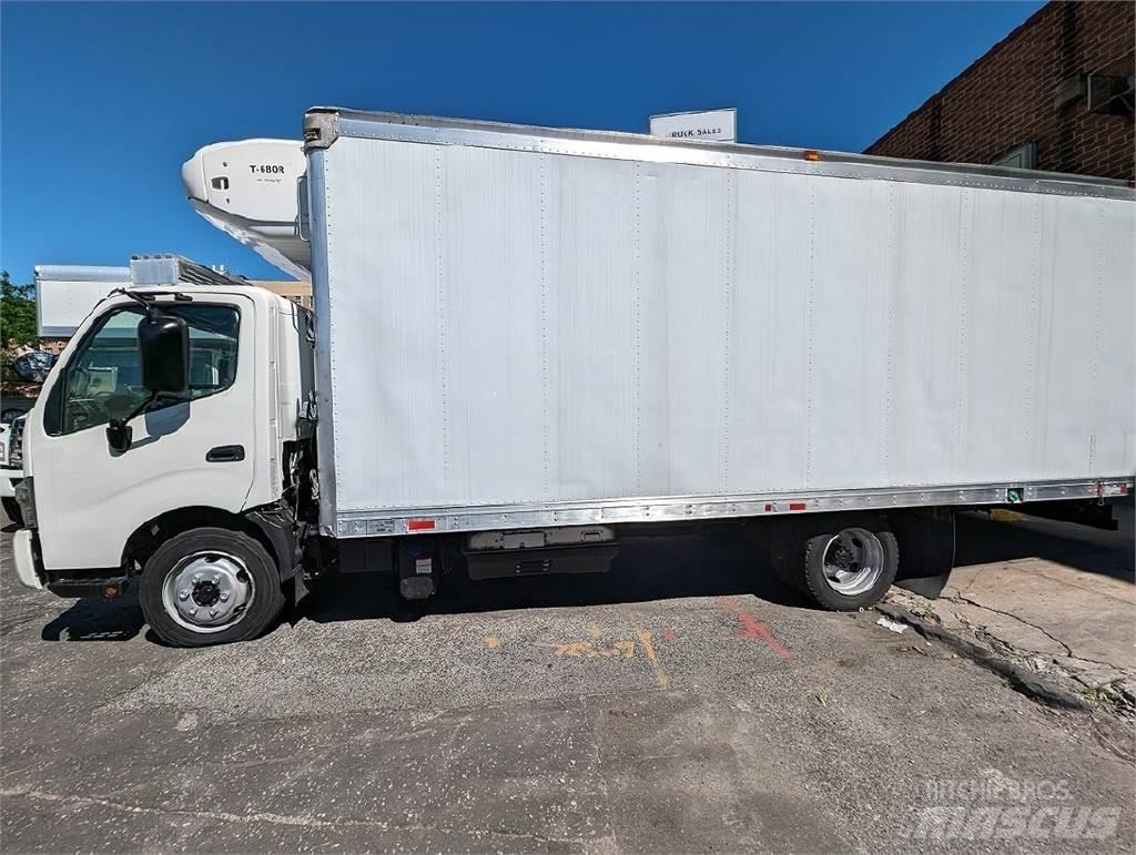 Hino 195 Грузовики-Рефрижераторы