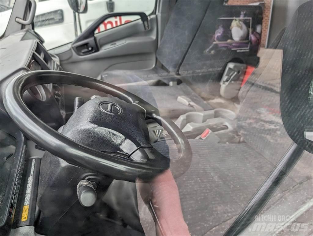 Hino 195 Грузовики-Рефрижераторы