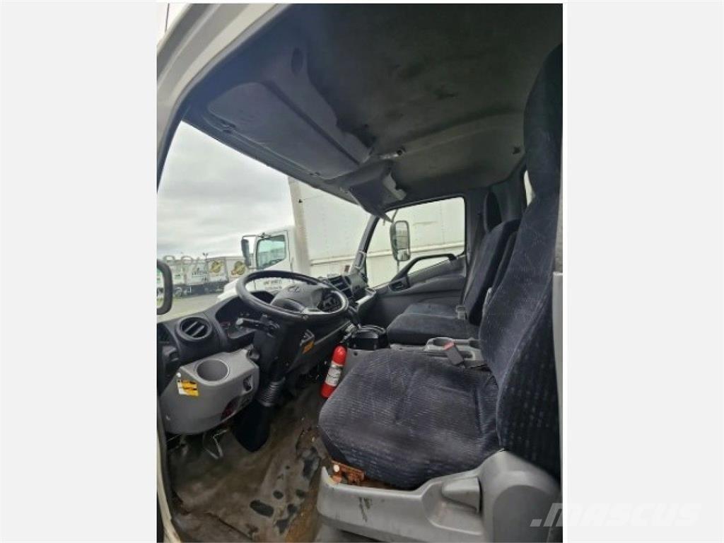 Hino 195 Грузовики-Рефрижераторы