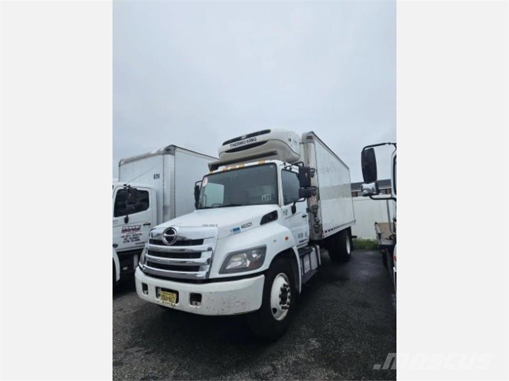Hino 268 Грузовики-Рефрижераторы