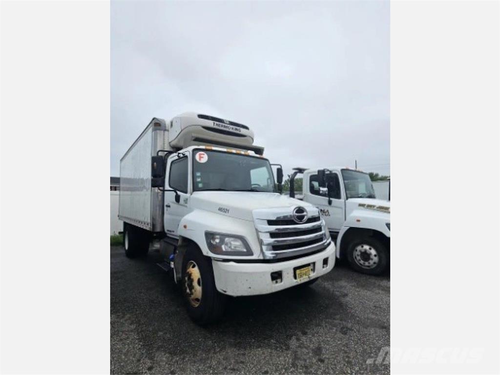 Hino 268 Грузовики-Рефрижераторы