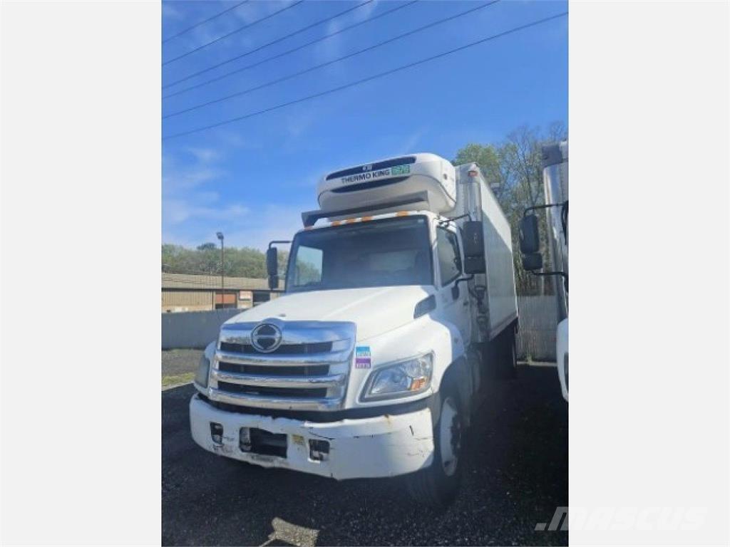 Hino 268 Грузовики-Рефрижераторы
