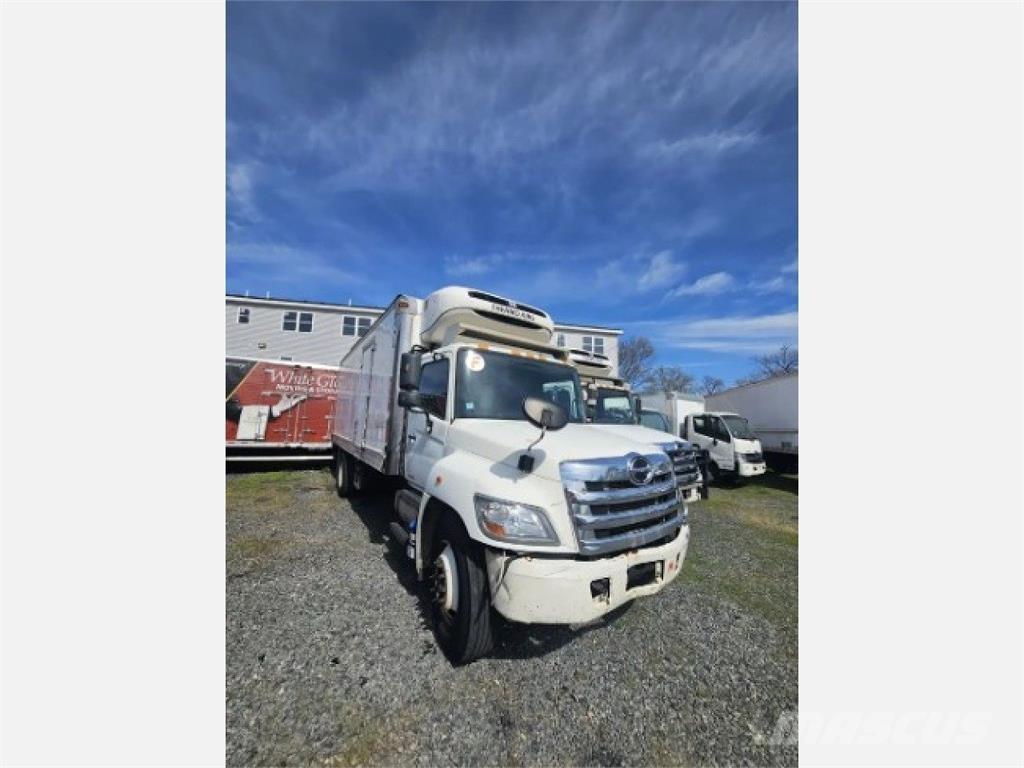 Hino 268 Грузовики-Рефрижераторы
