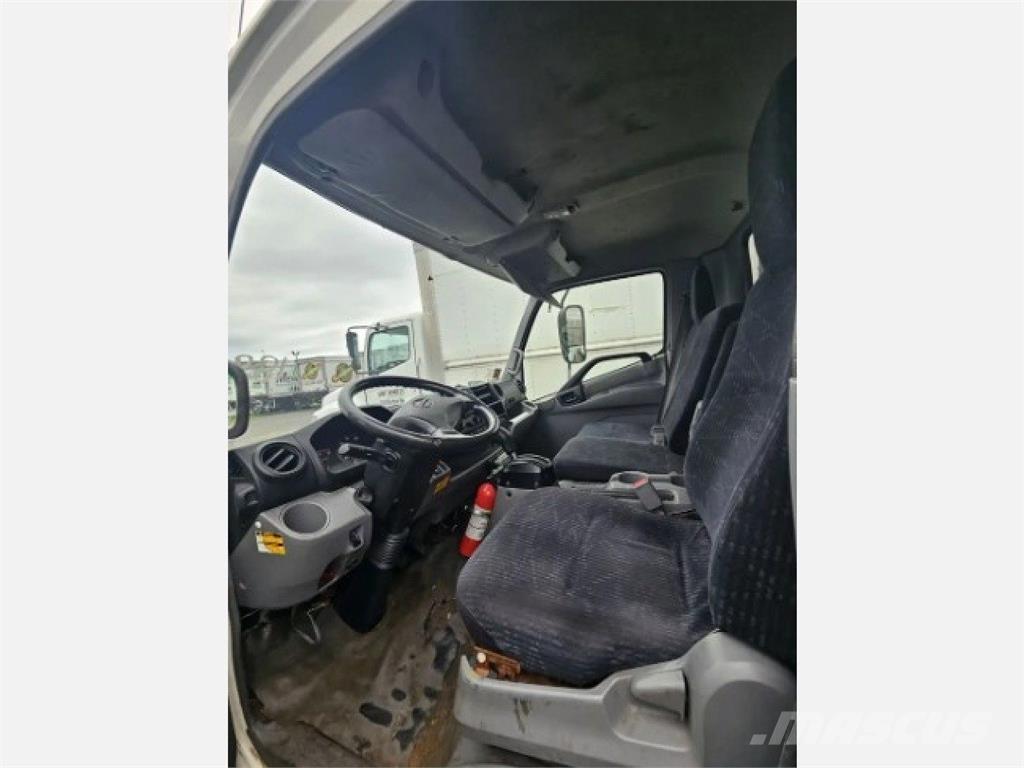 Hino 268 Грузовики-Рефрижераторы