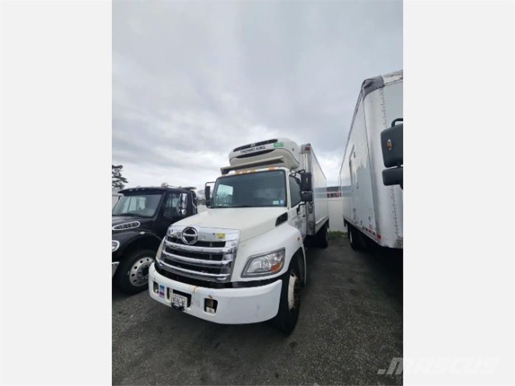 Hino 268 Грузовики-Рефрижераторы
