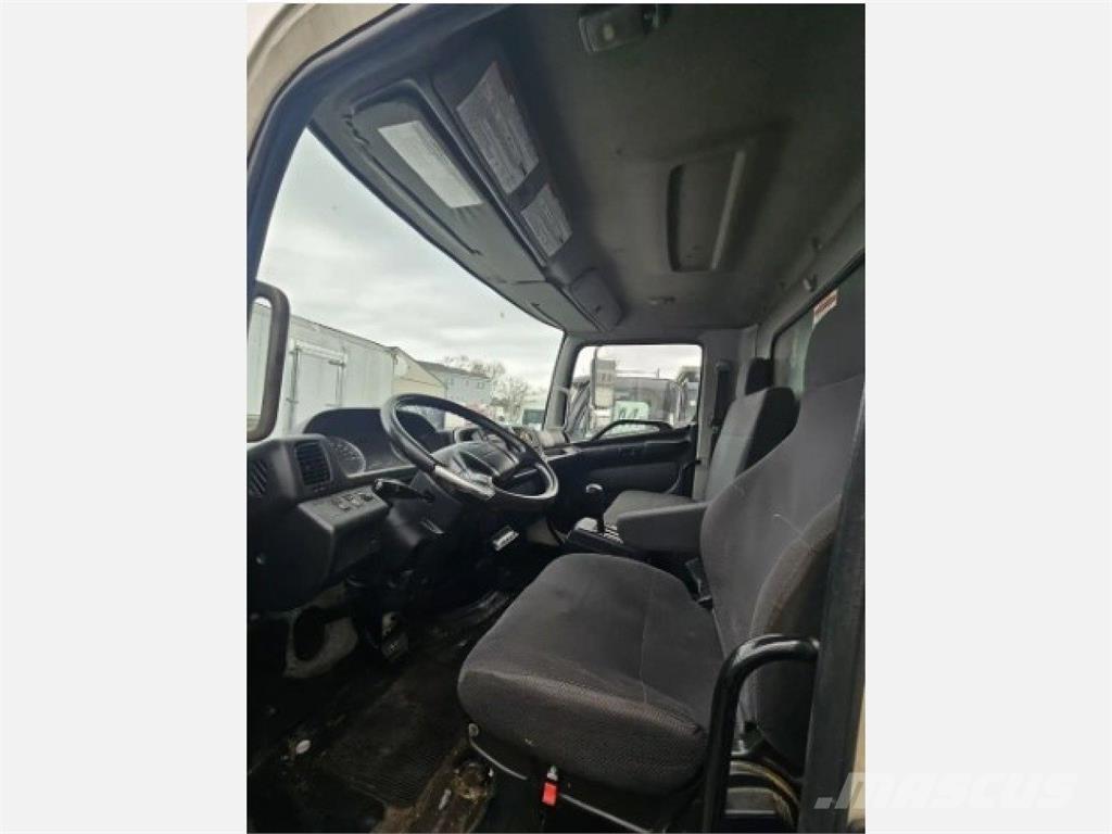 Hino 268 Грузовики-Рефрижераторы
