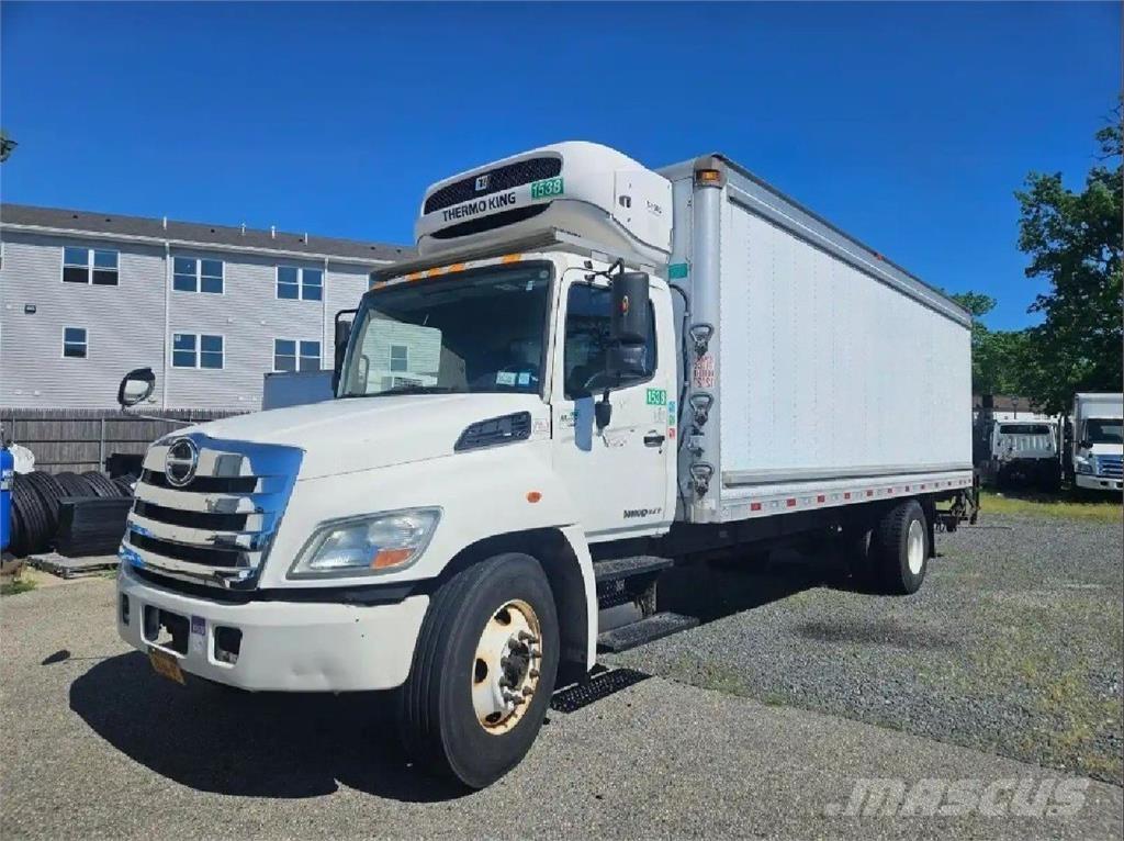 Hino 268 Грузовики-Рефрижераторы