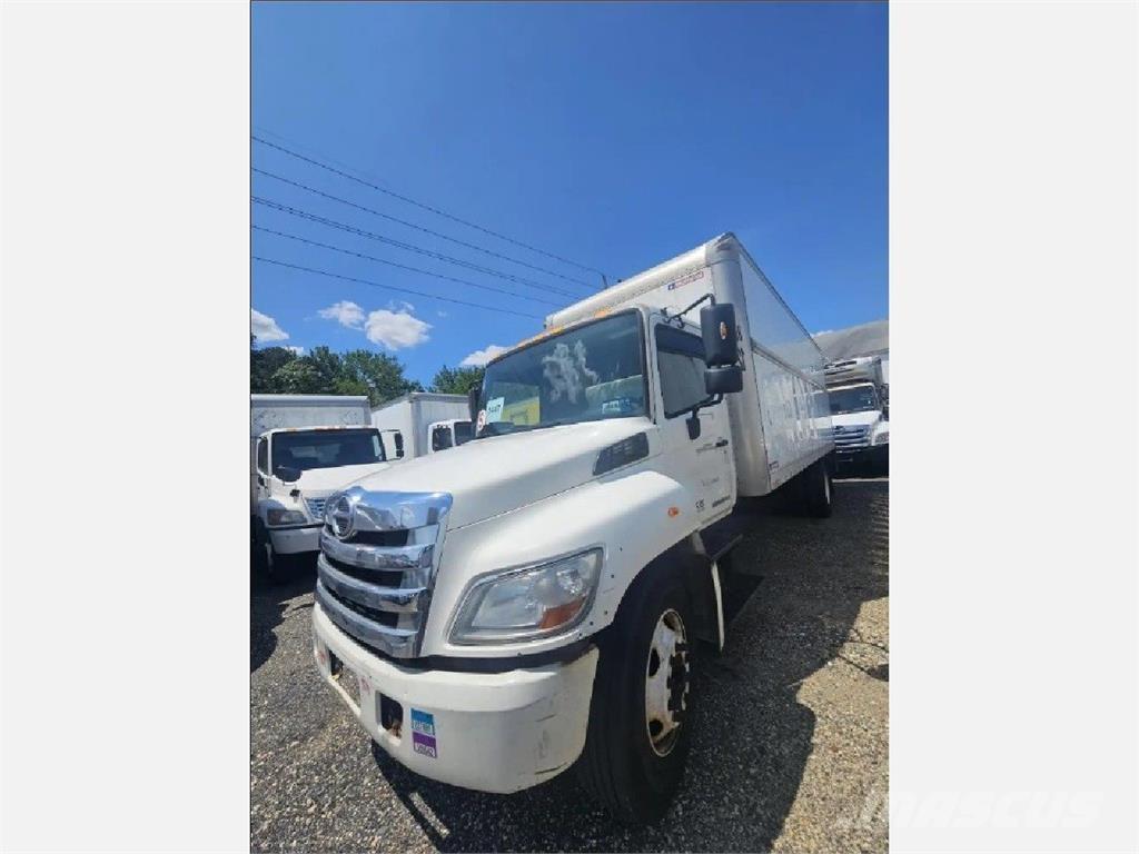 Hino 268 Грузовики-Фургоны