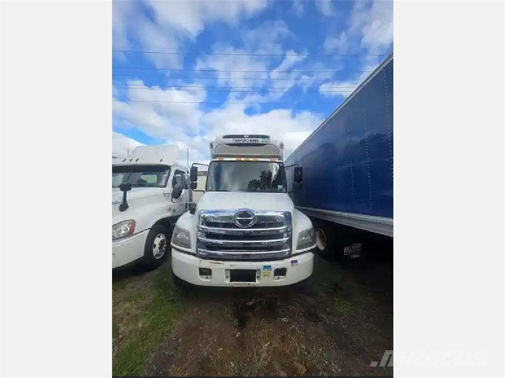 Hino 268 Грузовики-Рефрижераторы