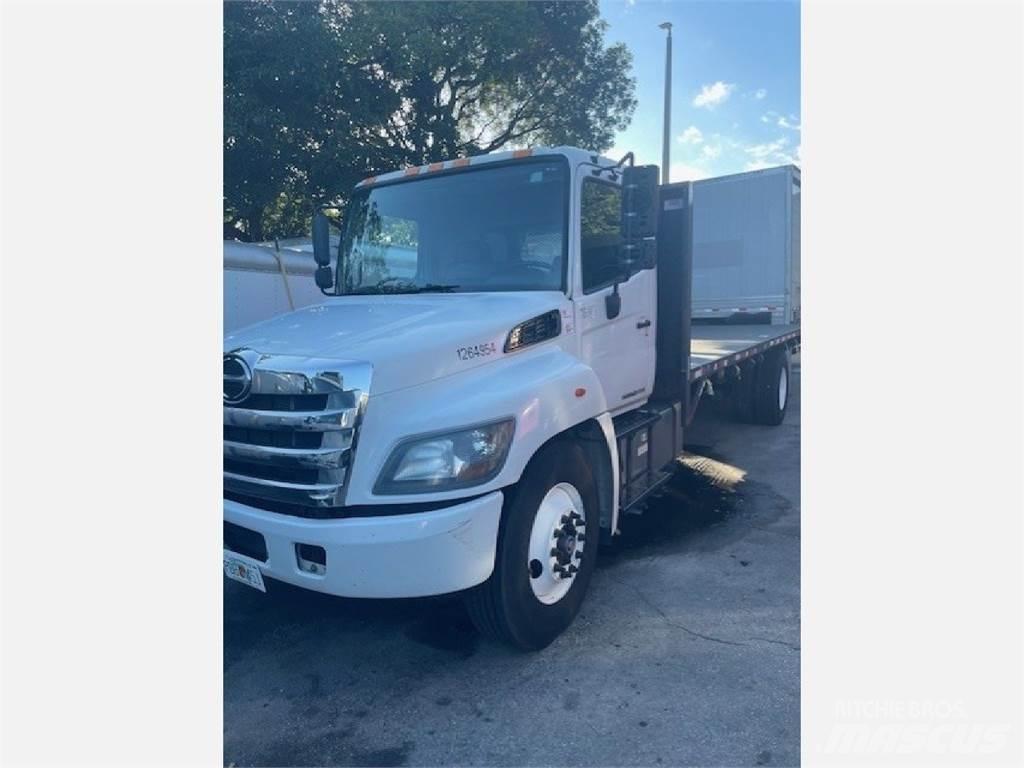 Hino 338 Грузовики-платформы/боковая разгрузка