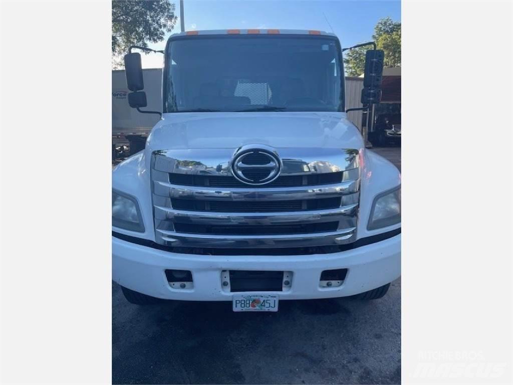 Hino 338 Грузовики-платформы/боковая разгрузка