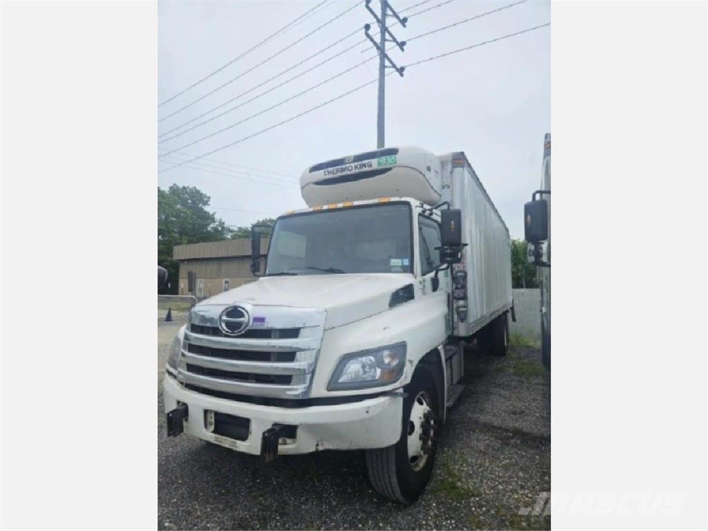 Hino 338 Грузовики-Рефрижераторы