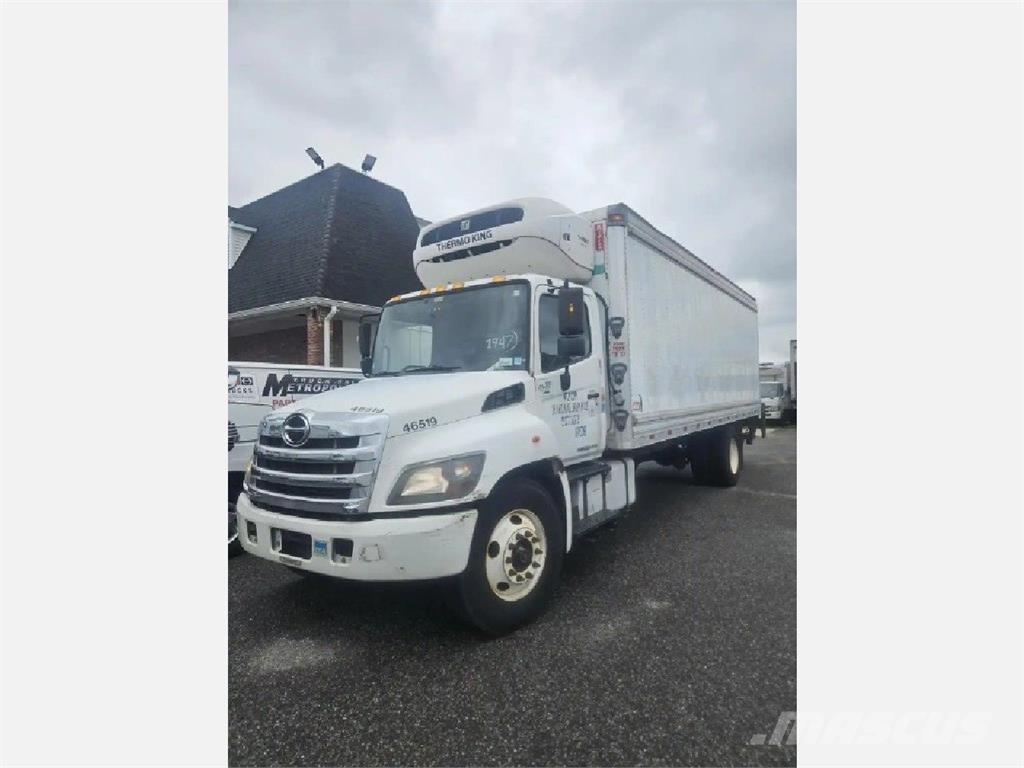 Hino 338 Грузовики-Рефрижераторы