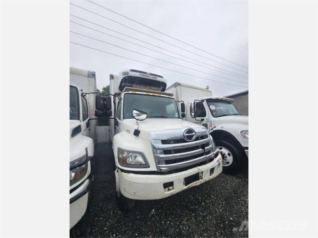 Hino 338 Грузовики-Рефрижераторы