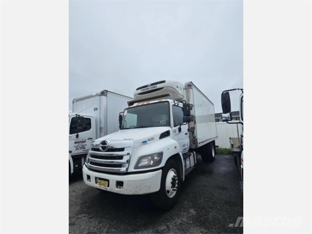 Hino 338 Грузовики-Рефрижераторы