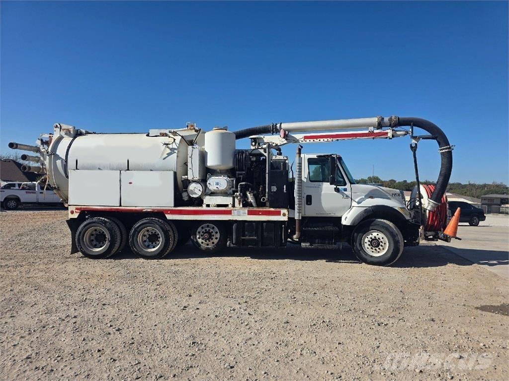 International 4400 Специальные грузовики