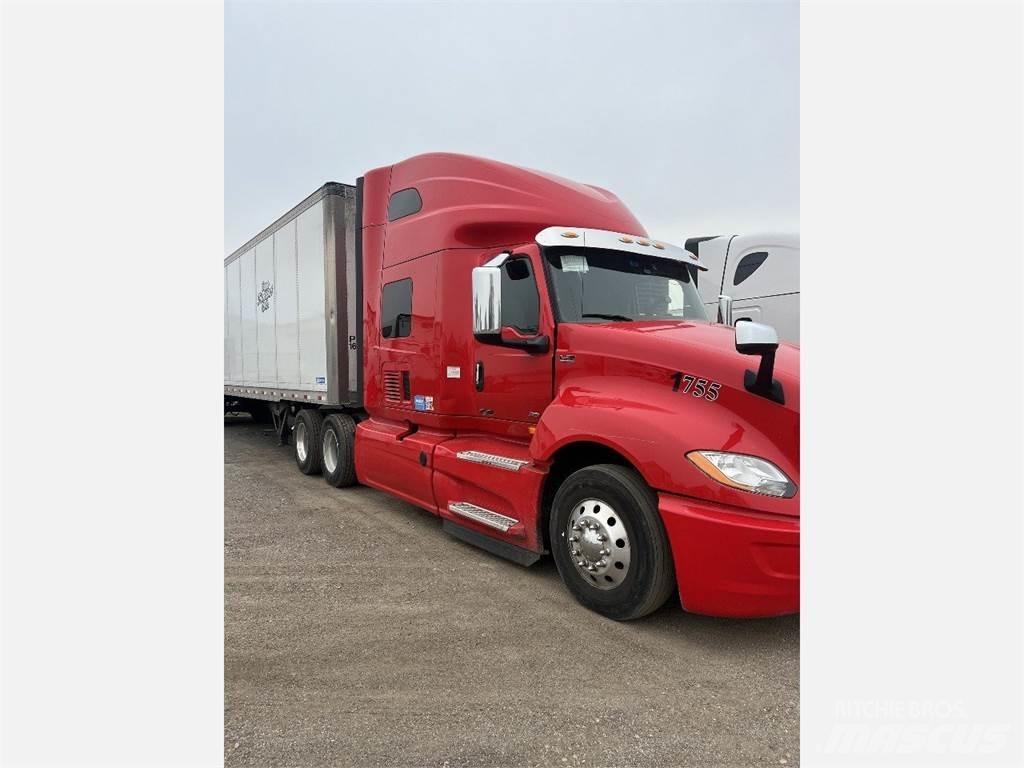 International LT625 Седельные тягачи