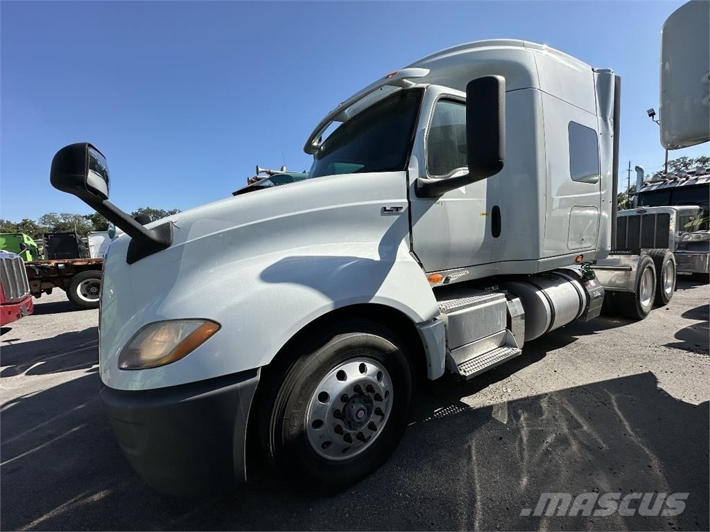 International LT625 Седельные тягачи