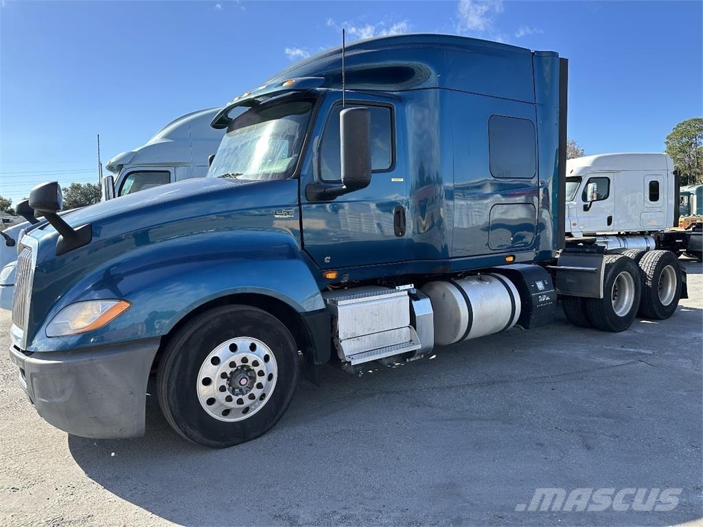 International LT625 Седельные тягачи