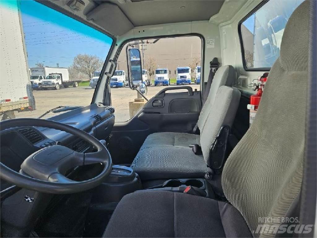 Isuzu NPR Грузовики-Фургоны