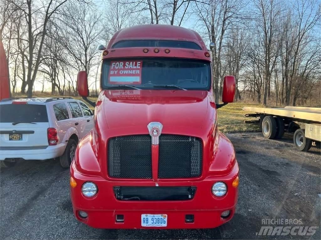 Kenworth T-2000 Седельные тягачи