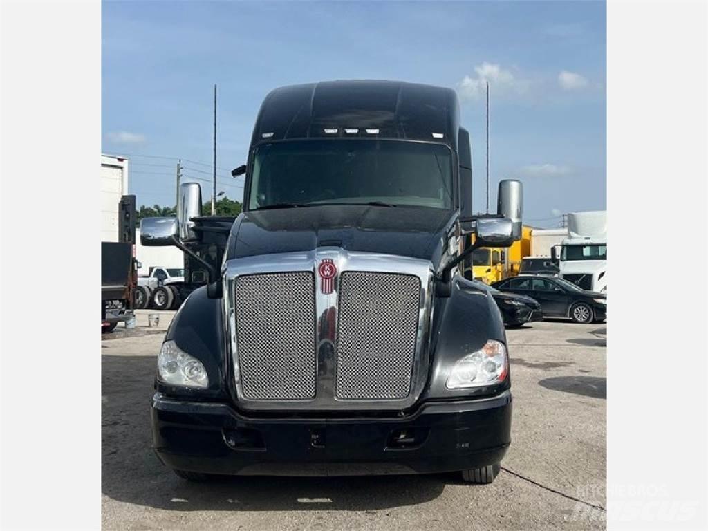 Kenworth T680 Седельные тягачи