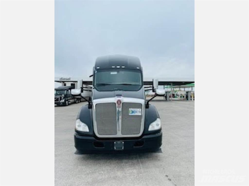 Kenworth T680 Седельные тягачи