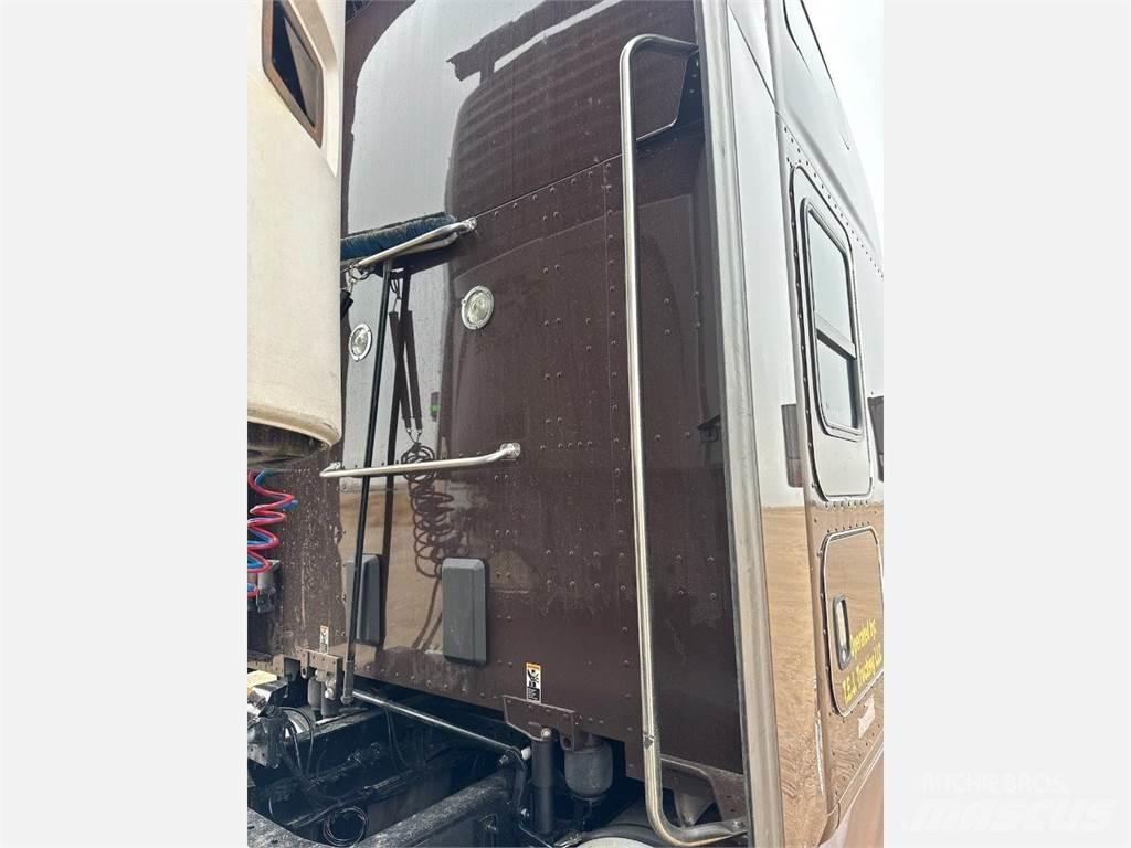 Kenworth T680 Седельные тягачи