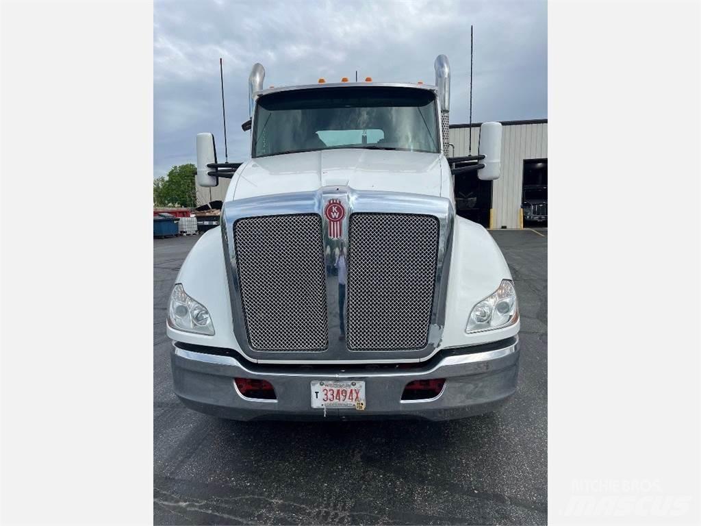 Kenworth T680 Седельные тягачи