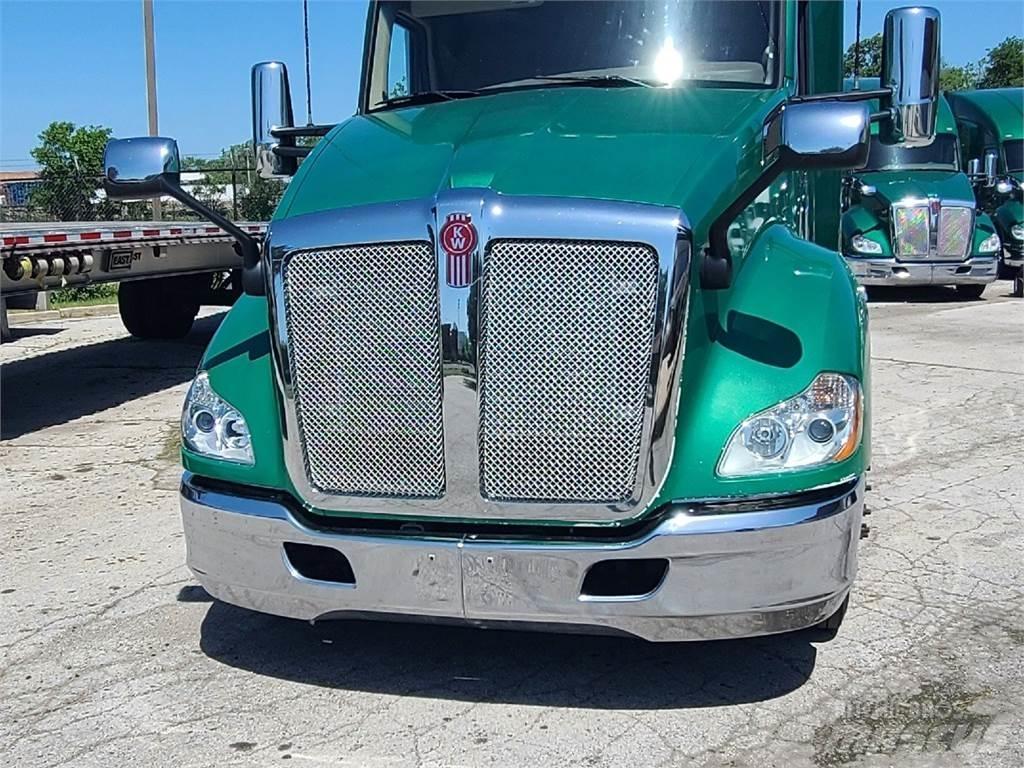 Kenworth T680 Седельные тягачи