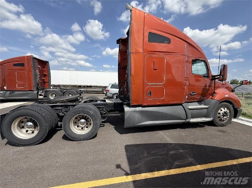 Kenworth T680 Седельные тягачи