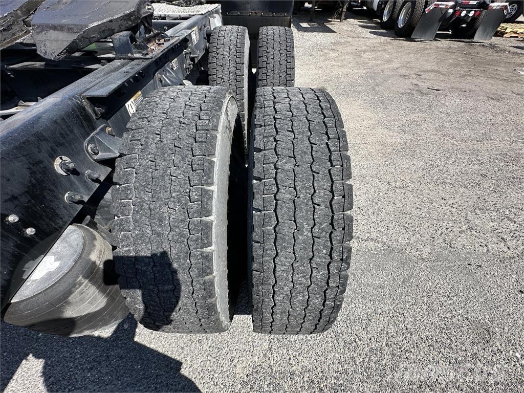 Kenworth T680 Седельные тягачи