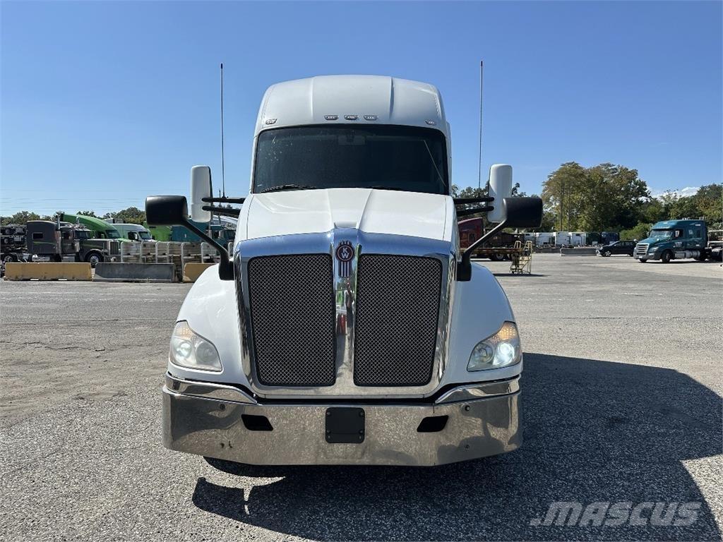 Kenworth T680 Седельные тягачи