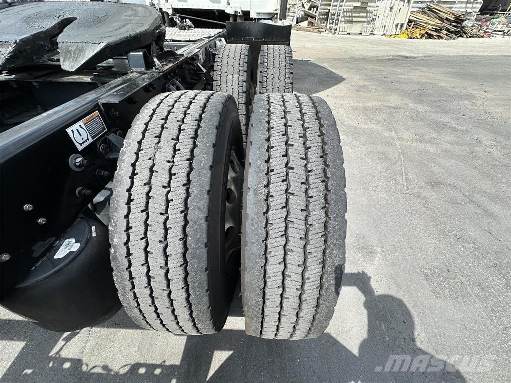 Kenworth T680 Седельные тягачи