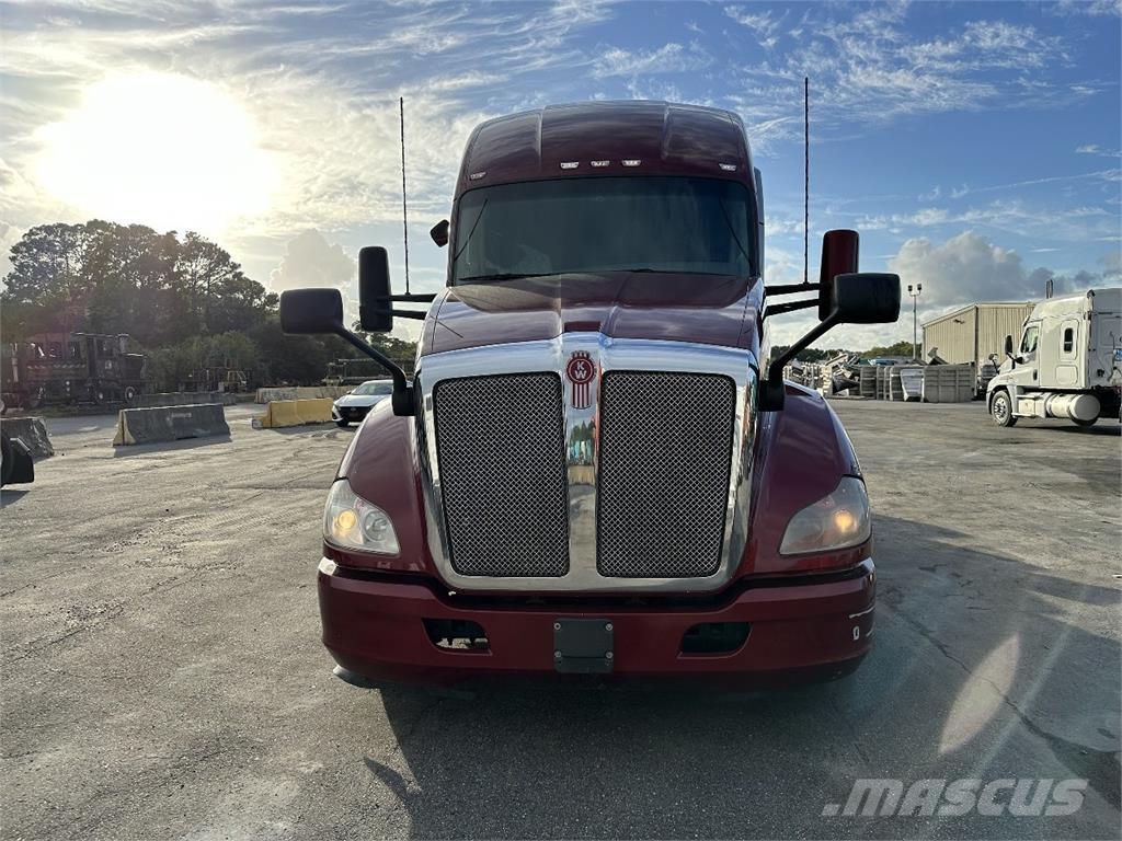 Kenworth T680 Седельные тягачи