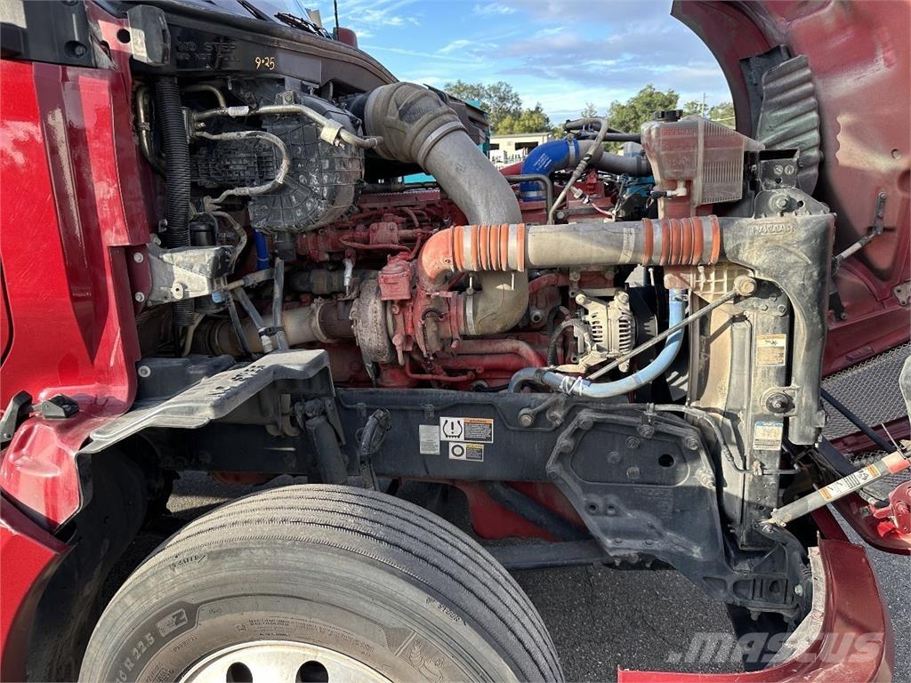 Kenworth T680 Седельные тягачи