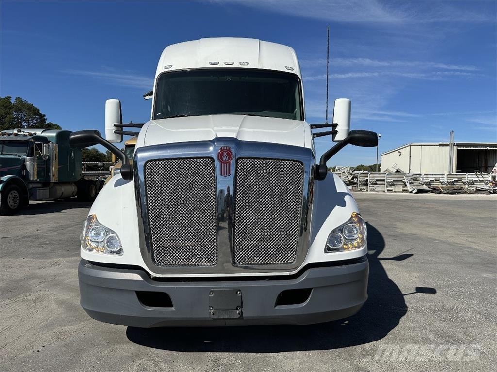 Kenworth T680 Седельные тягачи