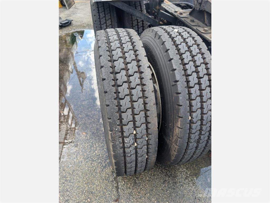 Kenworth T680 Седельные тягачи