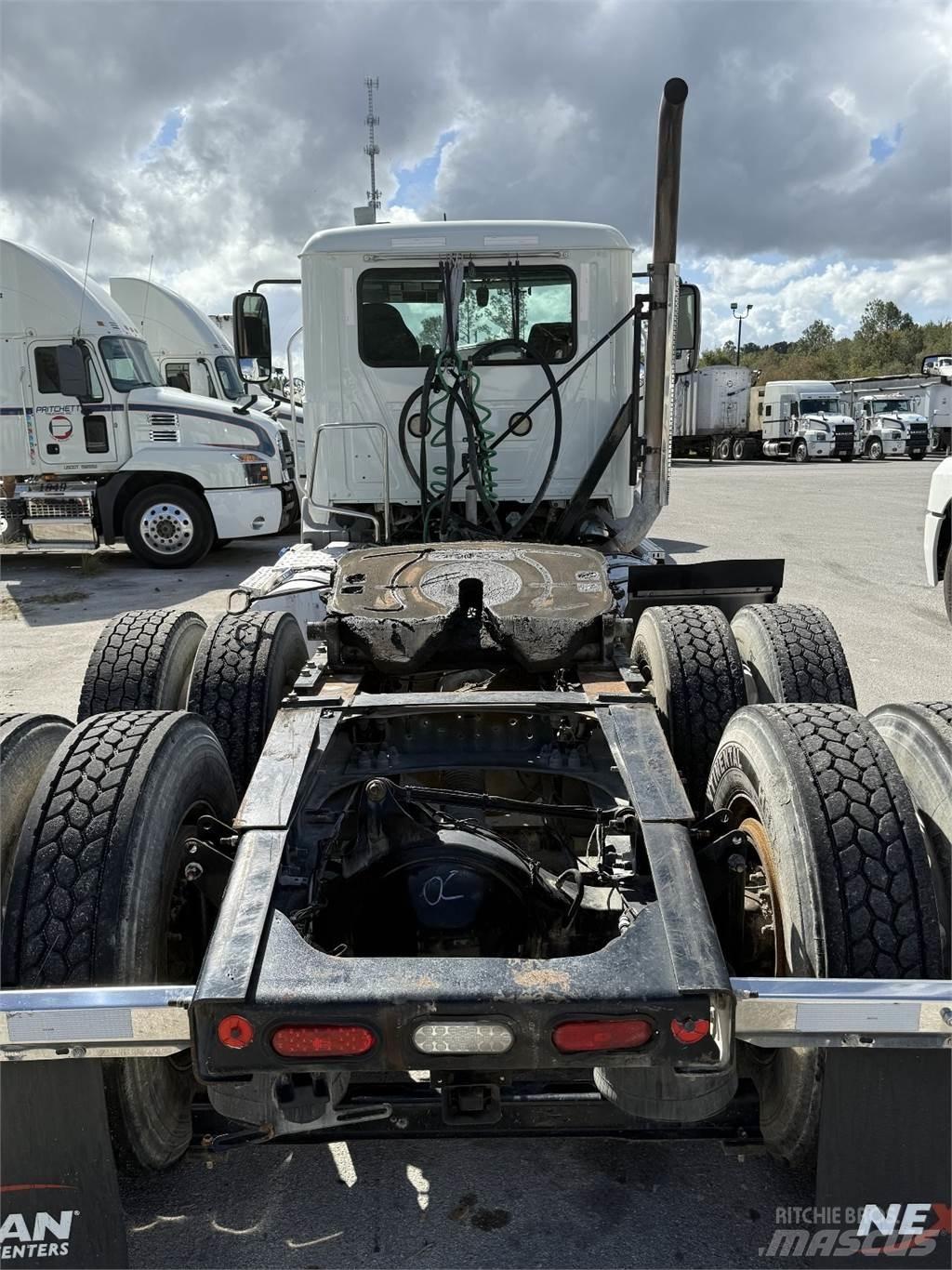 Mack AN64T Седельные тягачи