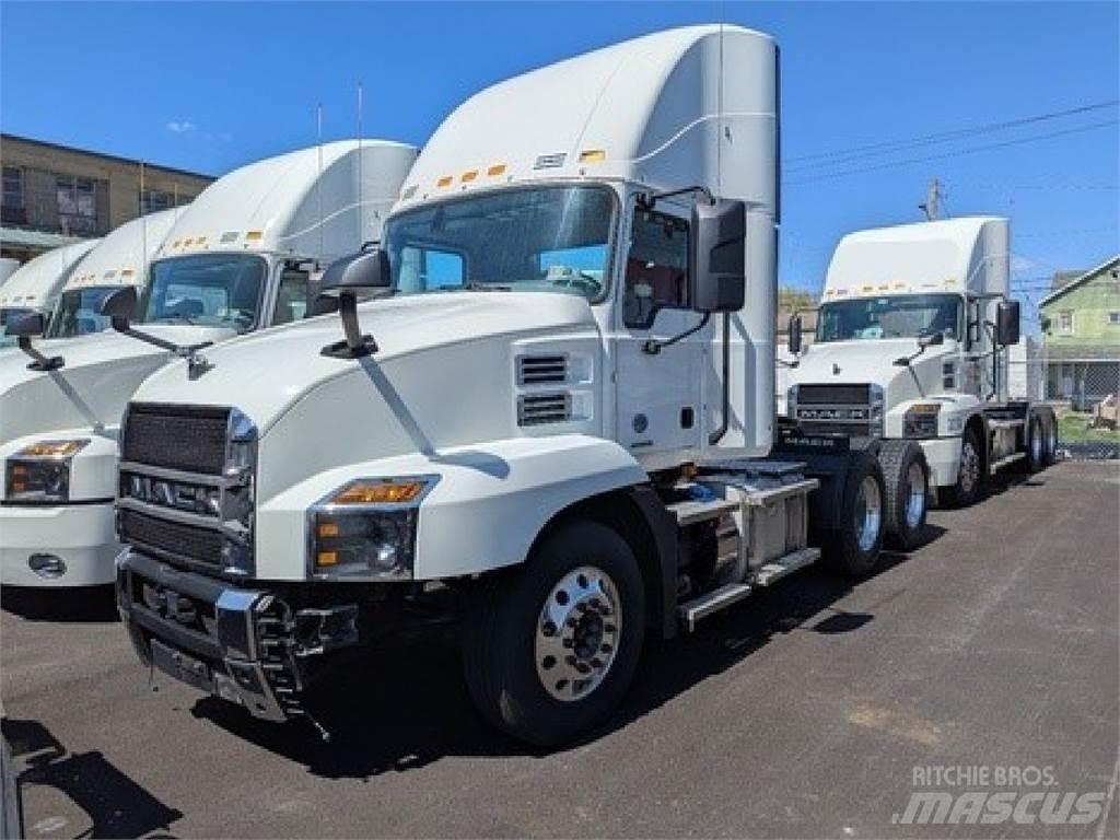 Mack AN64T Седельные тягачи