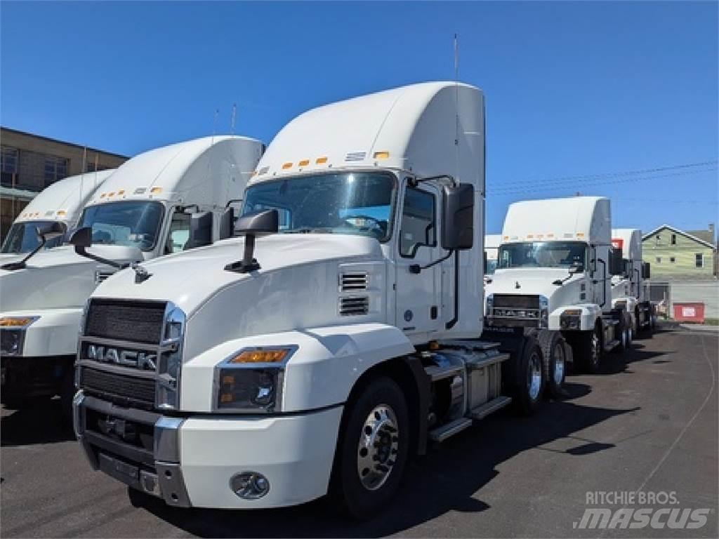 Mack AN64T Седельные тягачи