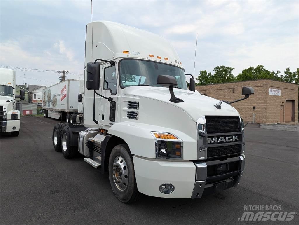 Mack AN64T Седельные тягачи