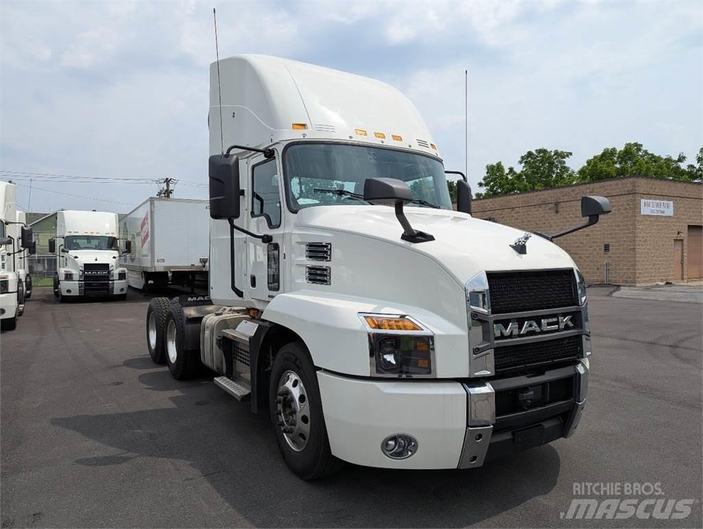 Mack AN64T Седельные тягачи