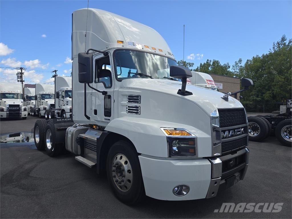 Mack AN64T Седельные тягачи