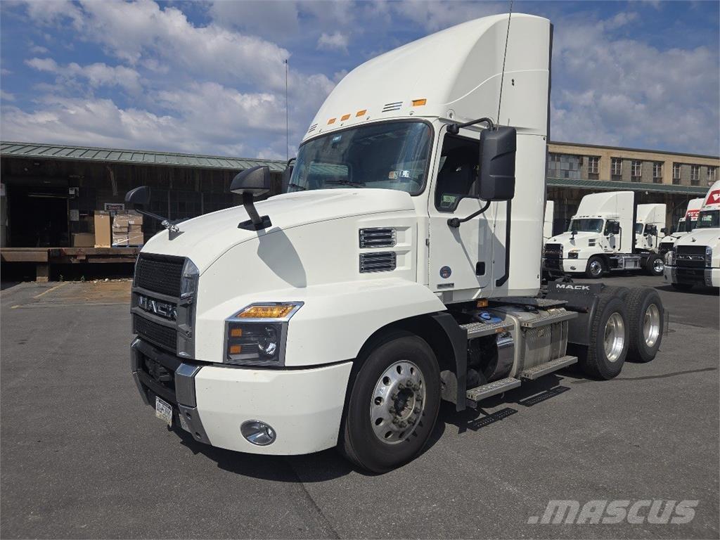 Mack AN64T Седельные тягачи