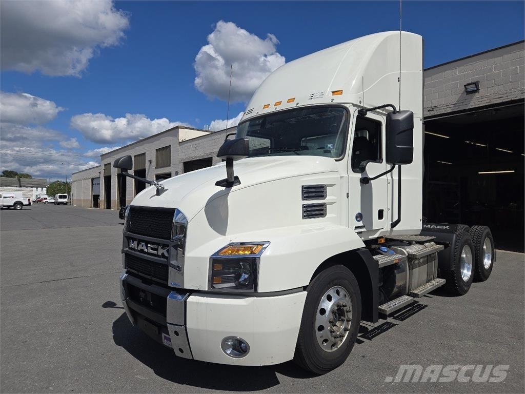 Mack AN64T Седельные тягачи